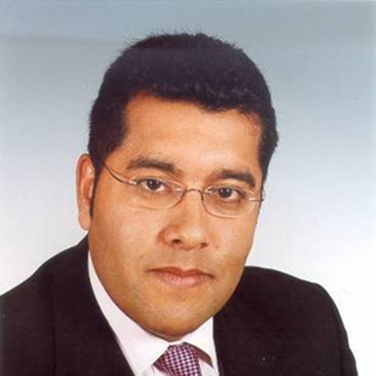 Amit Popat headshot